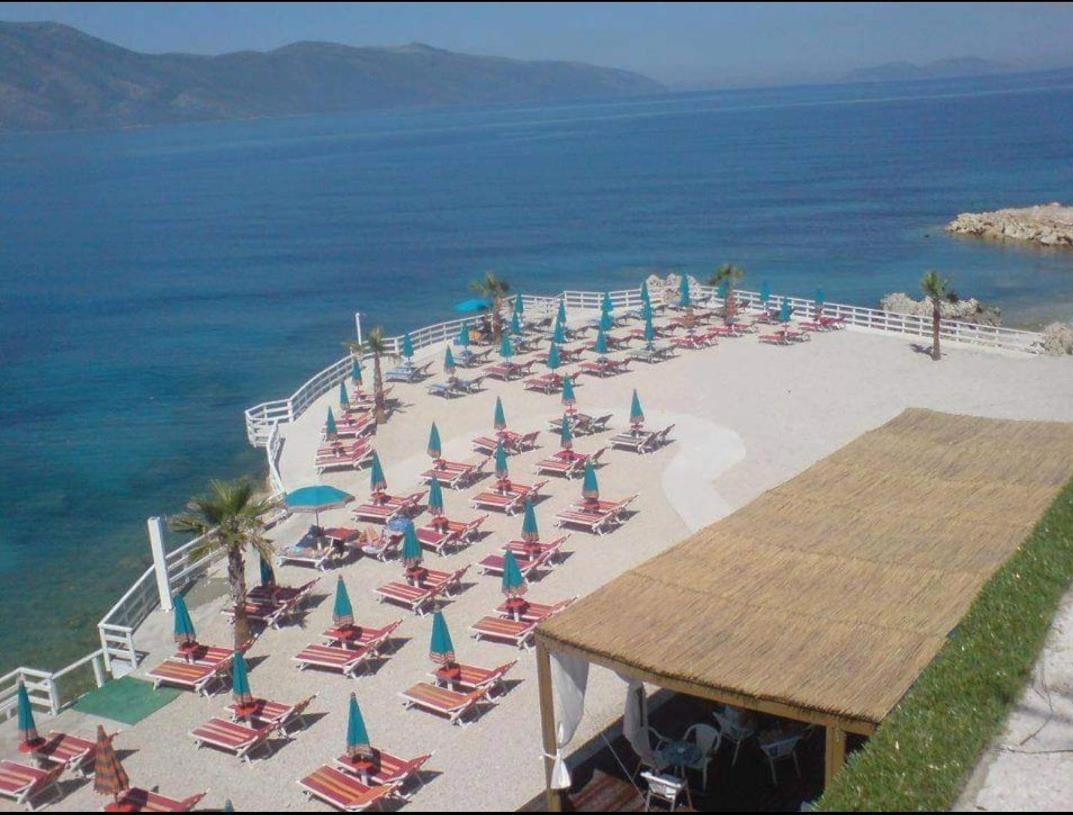 Hotel Roi Radhimë Exteriör bild