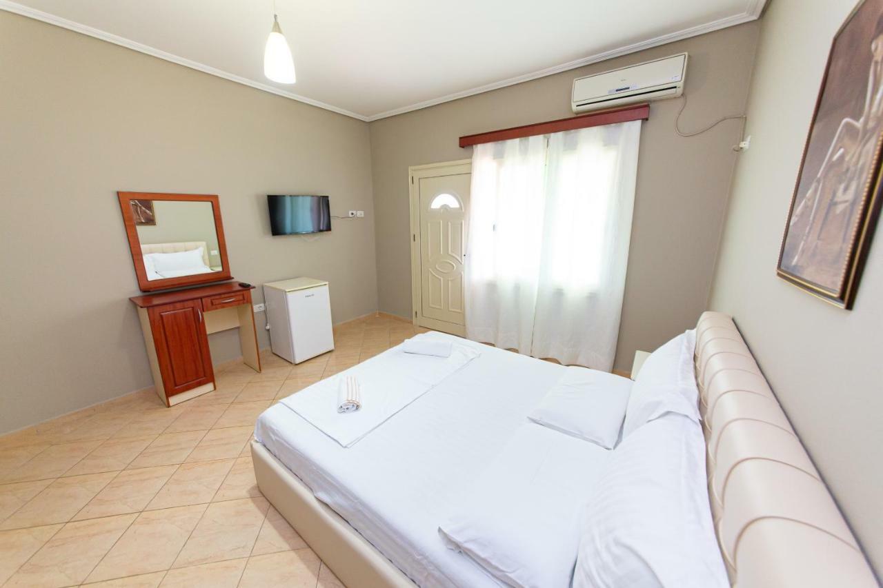 Hotel Roi Radhimë Exteriör bild