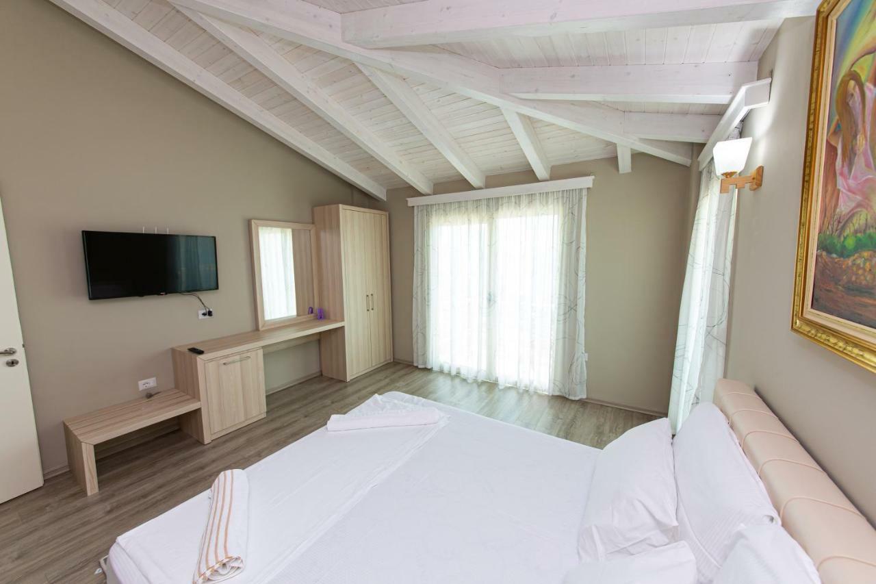 Hotel Roi Radhimë Exteriör bild